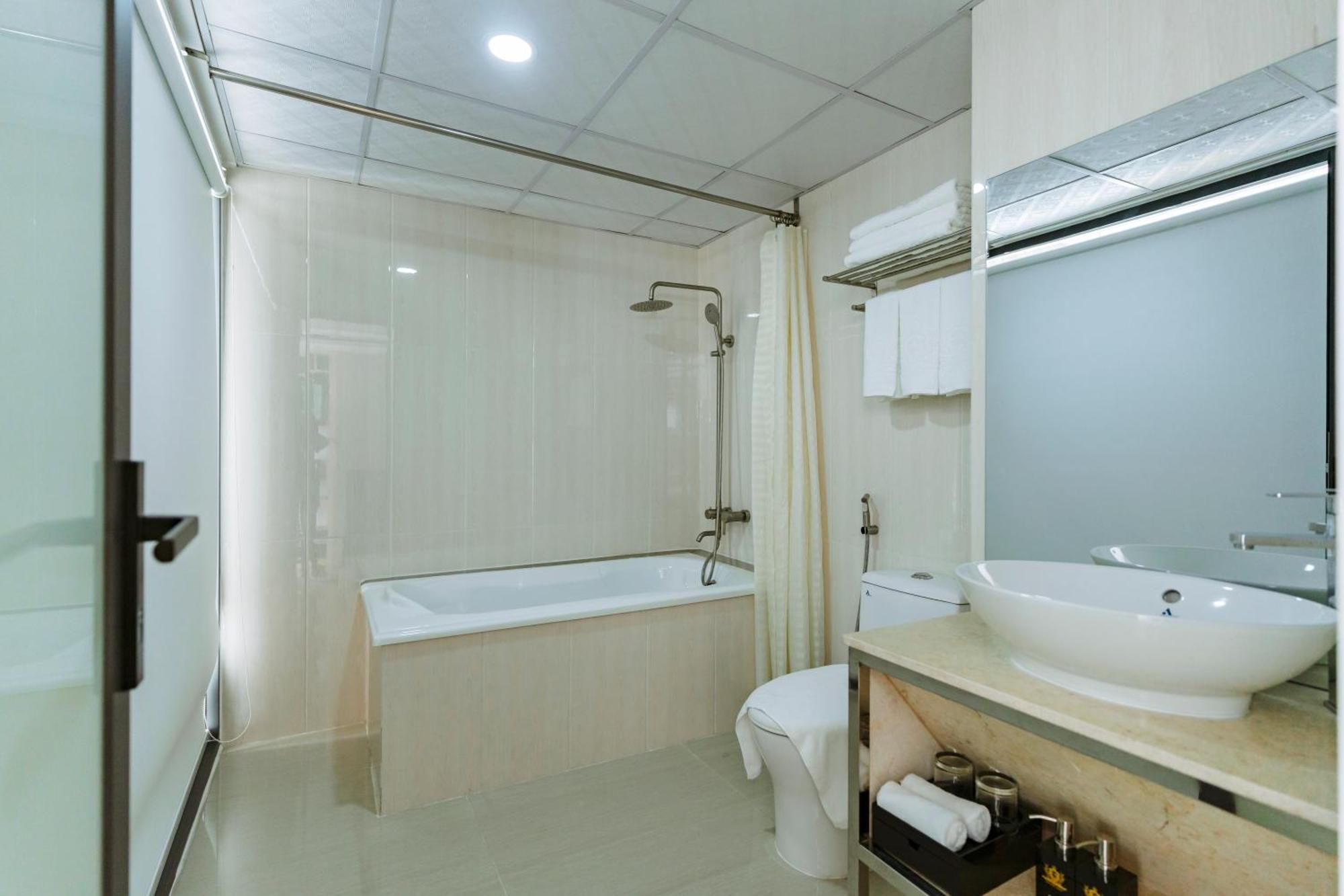 Napoleon Nha Trang Hotel Exteriör bild