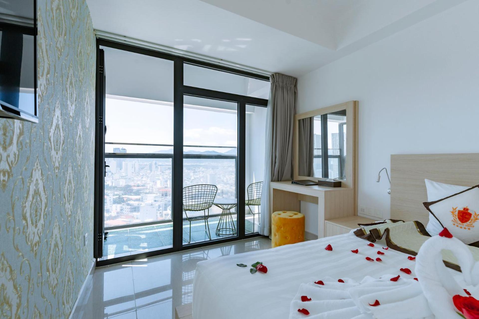 Napoleon Nha Trang Hotel Exteriör bild